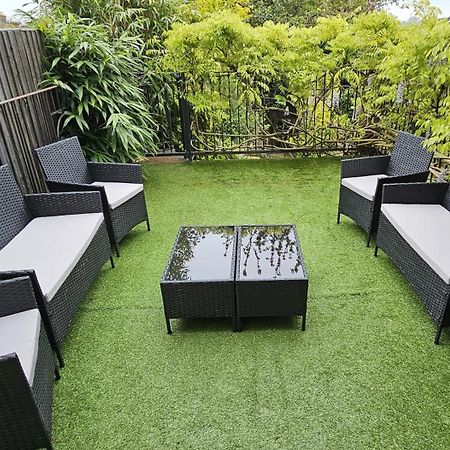 The Hive 4 Bed House Pool Table Air-Con Villa Мейдстън Екстериор снимка